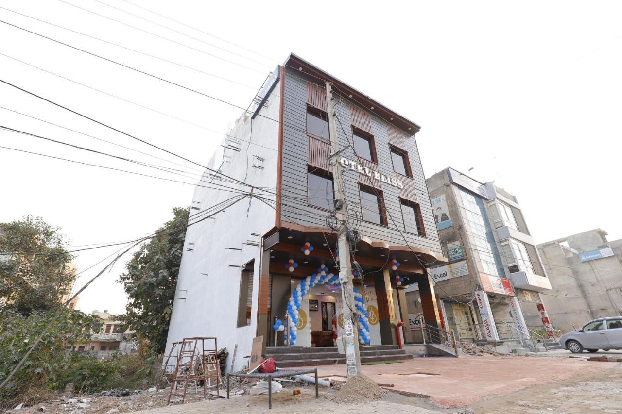 Hotel Bliss Zirakpur المظهر الخارجي الصورة