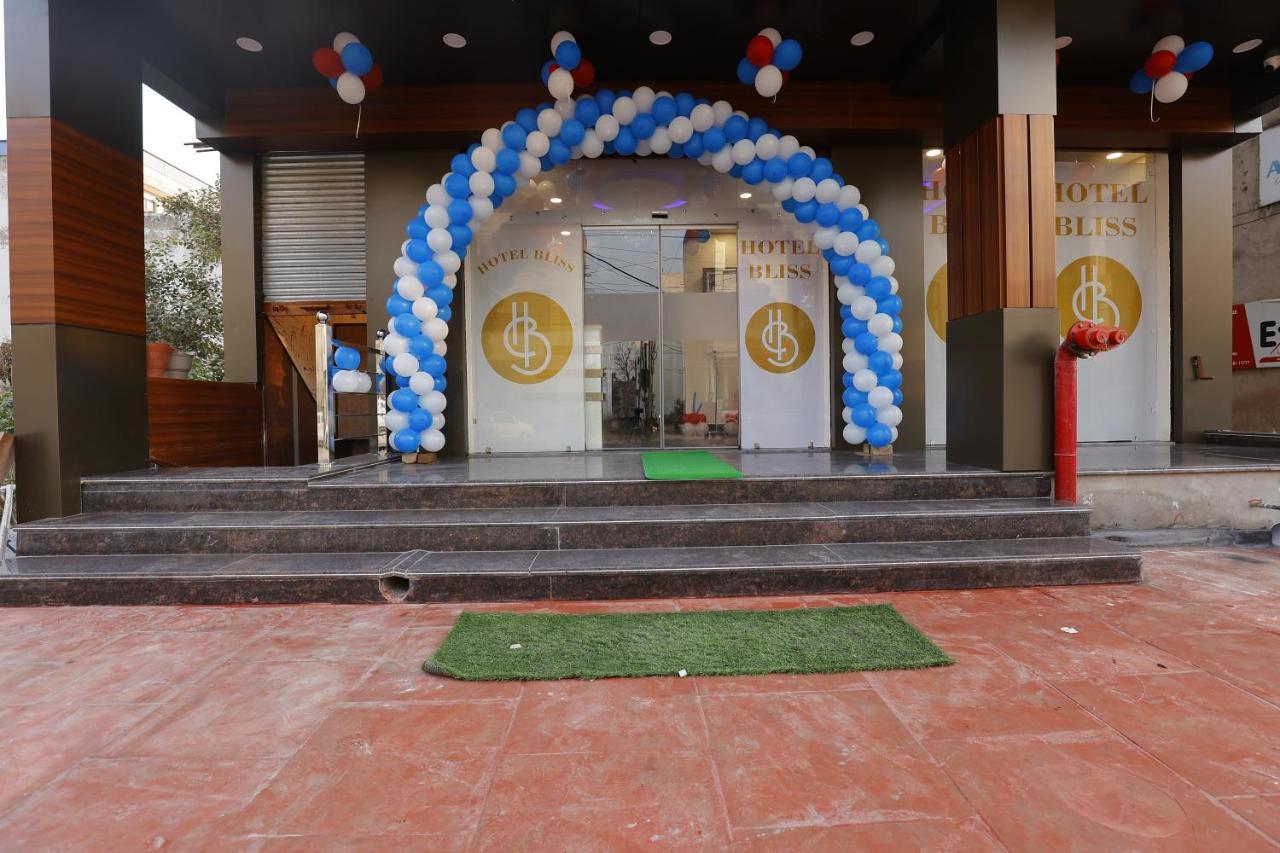 Hotel Bliss Zirakpur المظهر الخارجي الصورة